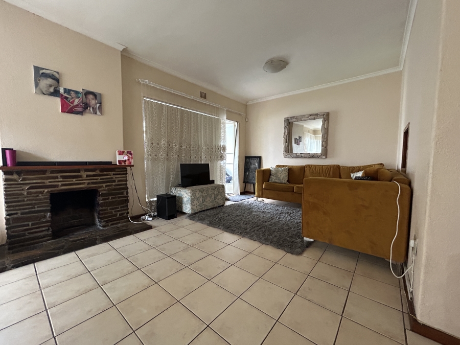 3 Bedroom Property for Sale in Churchill Estate Western Cape
